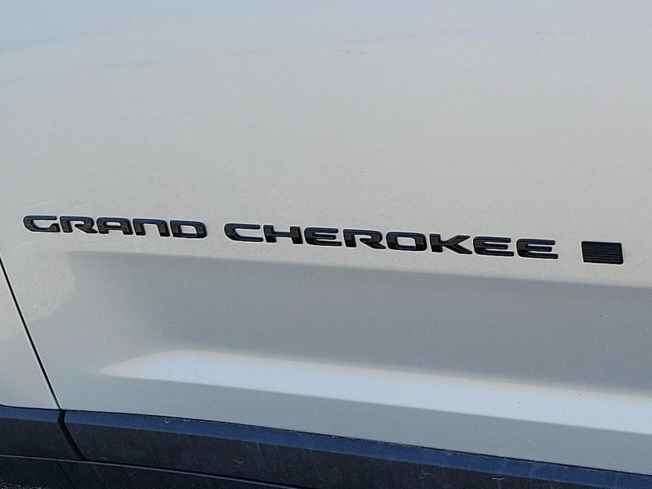 new 2024 Jeep Grand Cherokee car, priced at $46,943