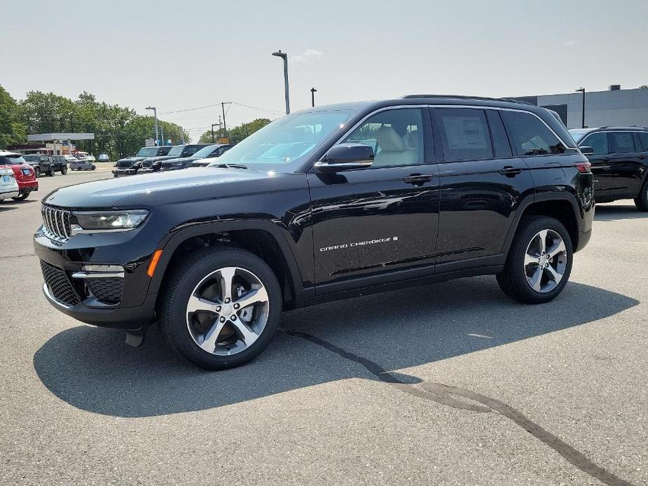 new 2024 Jeep Grand Cherokee car, priced at $52,717