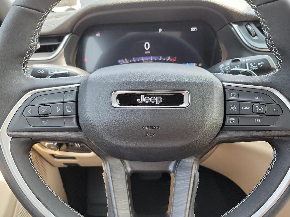 new 2024 Jeep Grand Cherokee car, priced at $52,717