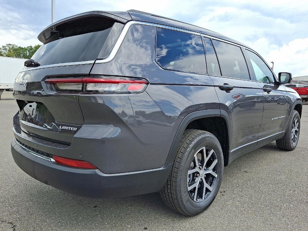 new 2025 Jeep Grand Cherokee L car, priced at $55,360