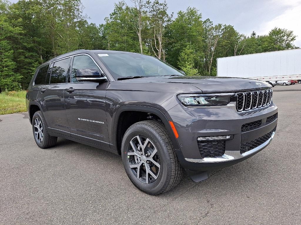 new 2025 Jeep Grand Cherokee L car, priced at $55,360
