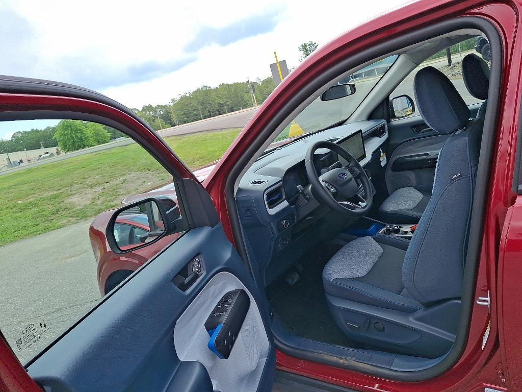 new 2025 Ford Maverick car, priced at $35,279