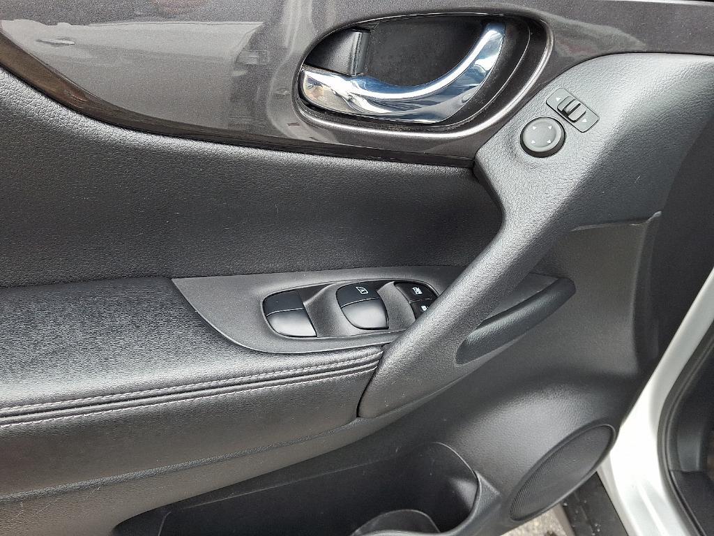 used 2020 Nissan Rogue car, priced at $13,986