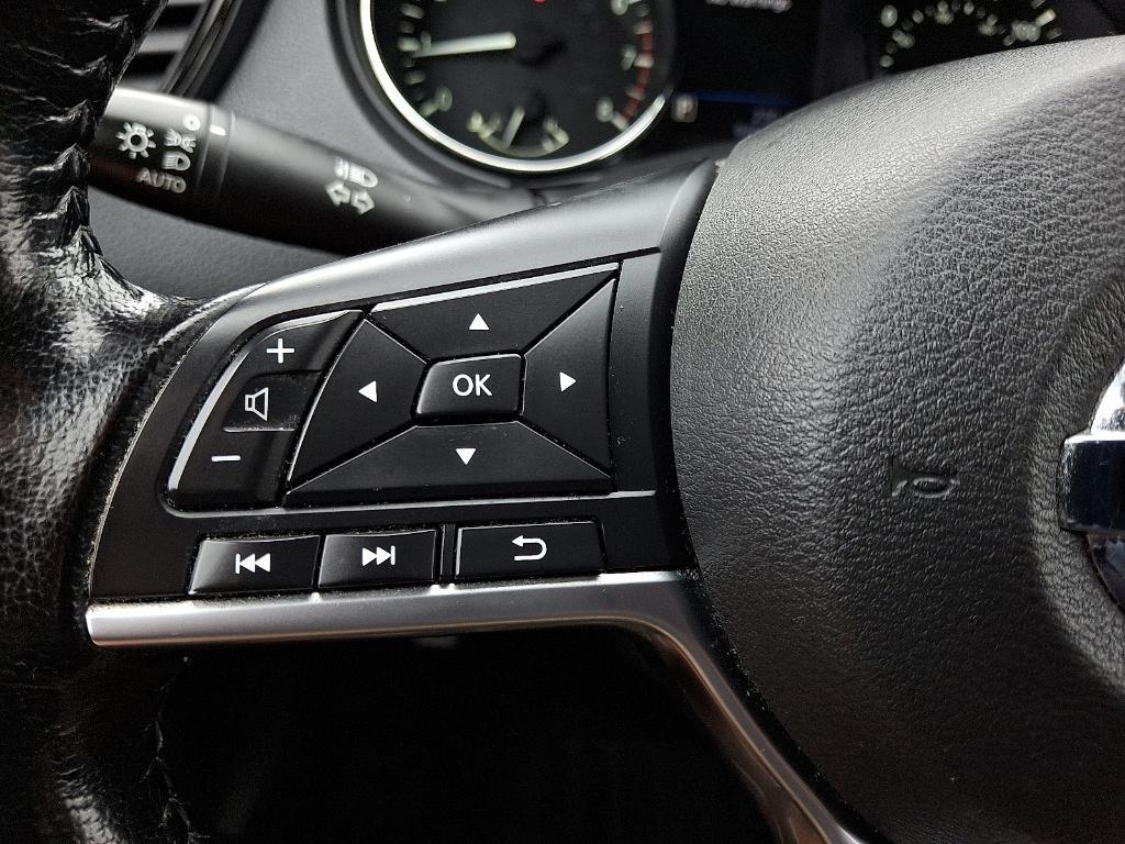 used 2020 Nissan Rogue car, priced at $13,986
