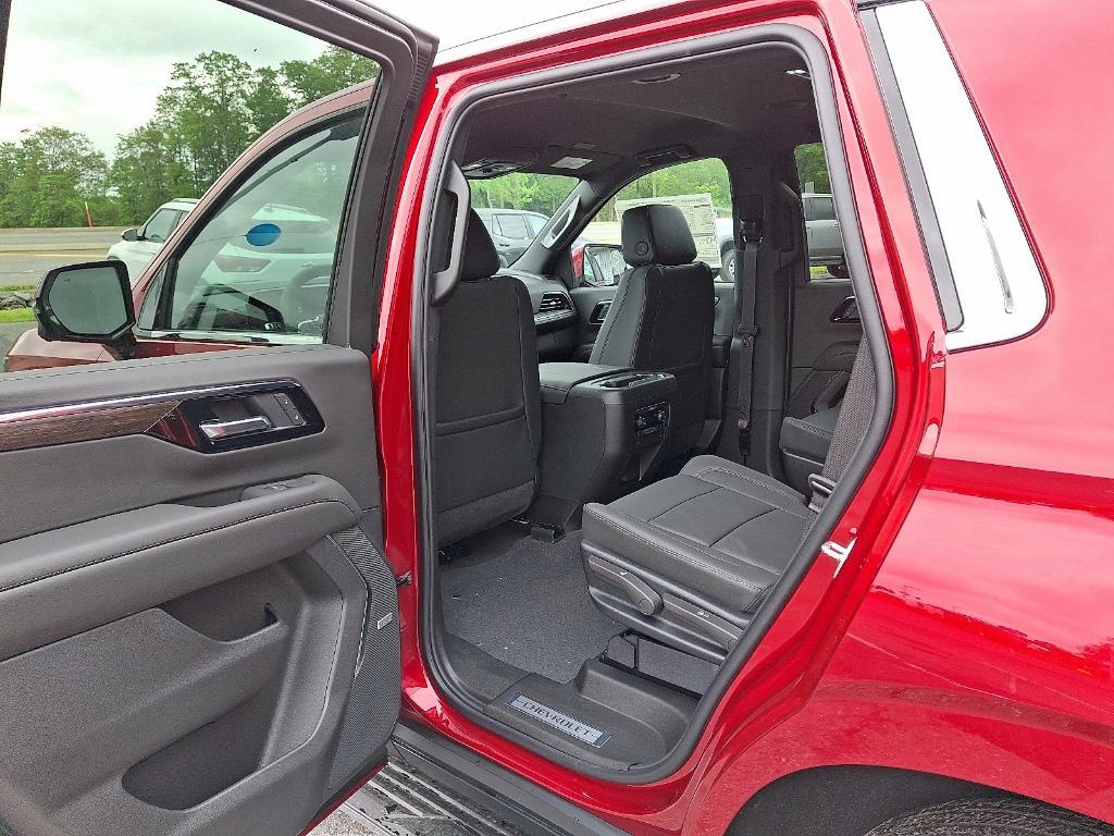 new 2025 Chevrolet Tahoe car, priced at $67,697