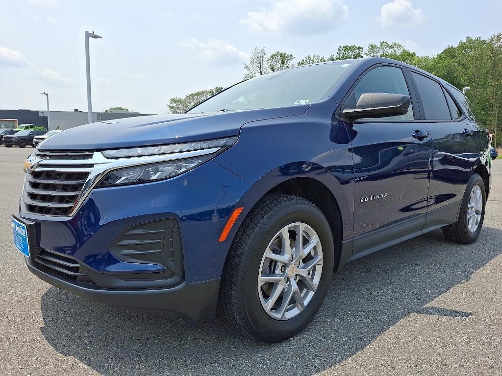 used 2023 Chevrolet Equinox car, priced at $21,879