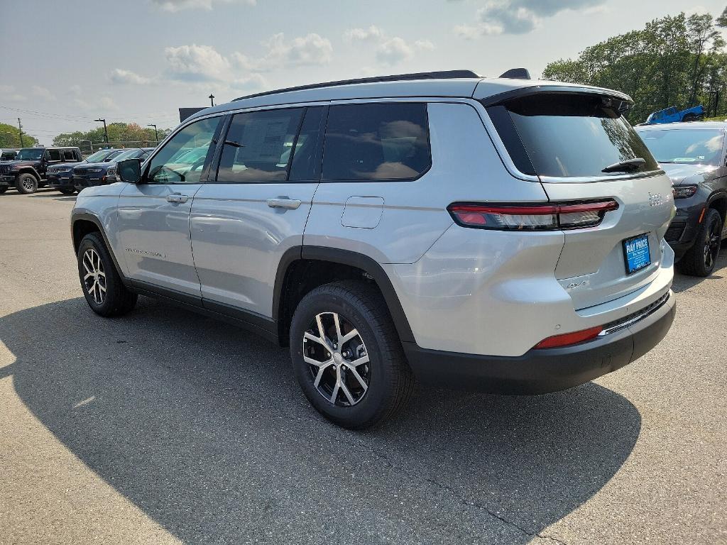 new 2024 Jeep Grand Cherokee L car, priced at $54,912