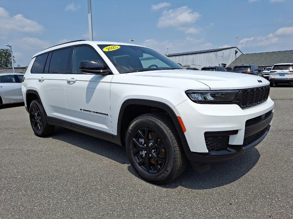new 2025 Jeep Grand Cherokee L car, priced at $46,493