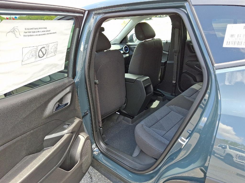 new 2025 Chevrolet Trax car, priced at $22,890