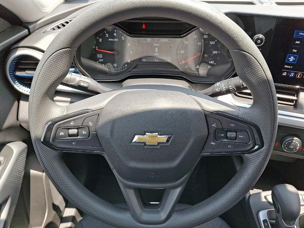 new 2025 Chevrolet Trax car, priced at $22,890