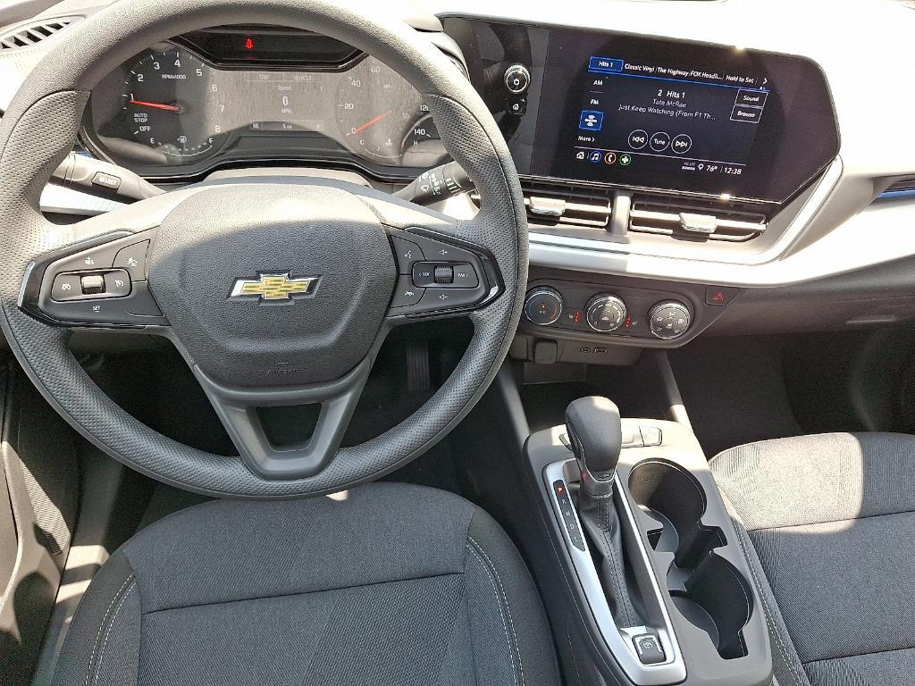 new 2025 Chevrolet Trax car, priced at $22,299