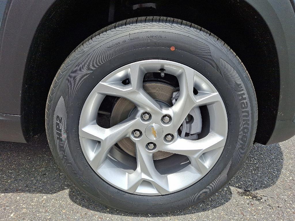 new 2025 Chevrolet Trax car, priced at $22,890