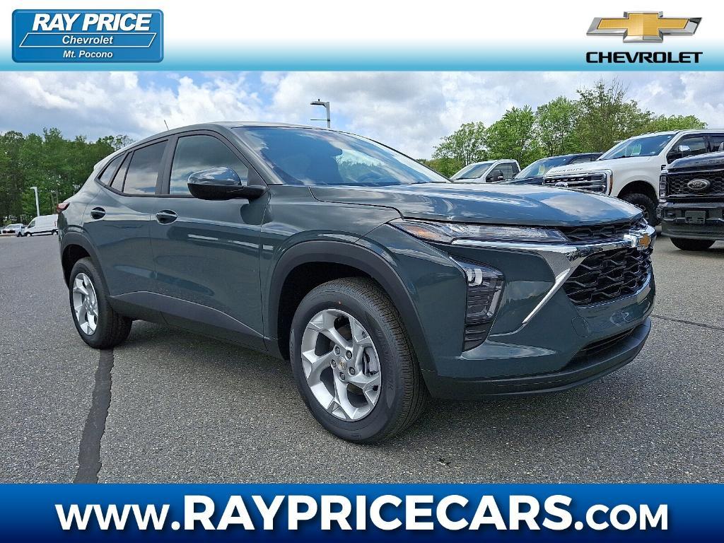 new 2025 Chevrolet Trax car, priced at $22,890