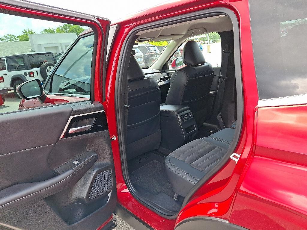 used 2023 Mitsubishi Outlander car, priced at $26,983