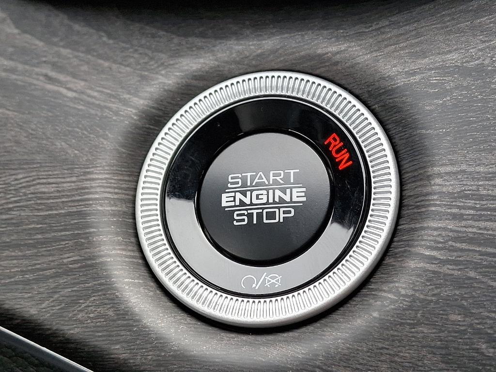 new 2025 Jeep Grand Cherokee car, priced at $53,373