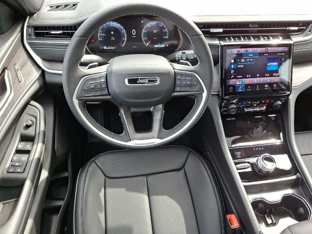 new 2025 Jeep Grand Cherokee car, priced at $53,373