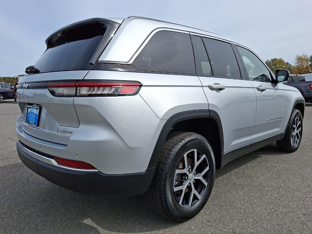 new 2025 Jeep Grand Cherokee car, priced at $53,373