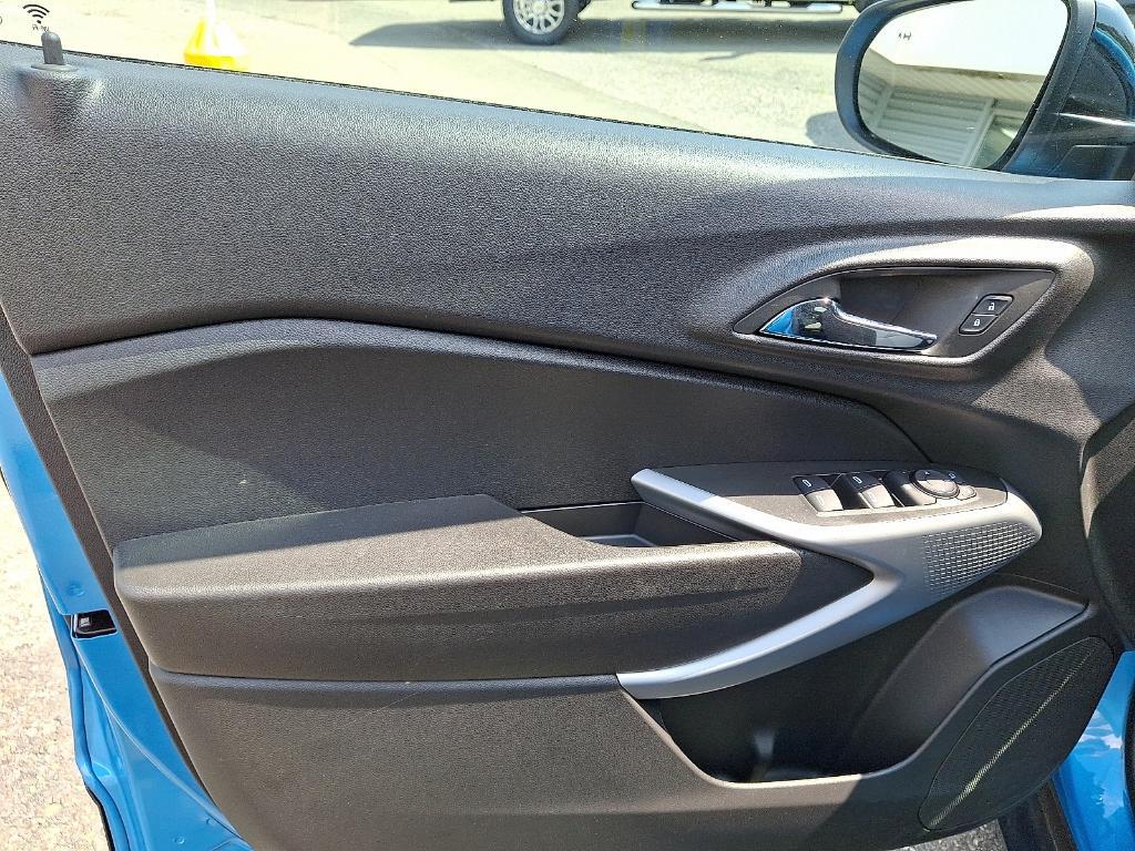 used 2025 Chevrolet Trax car, priced at $22,611