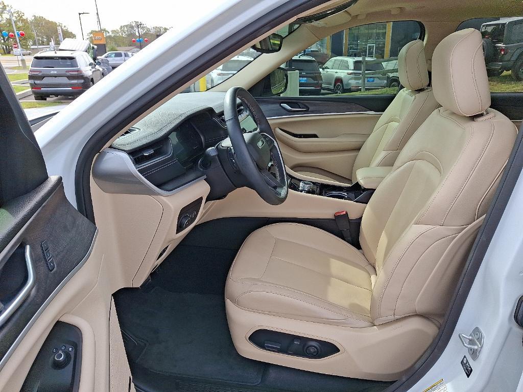 used 2021 Jeep Grand Cherokee L car, priced at $29,906