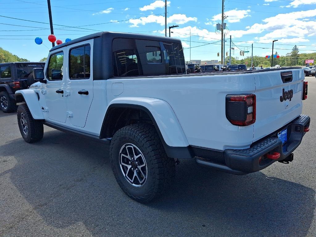new 2025 Jeep Gladiator car, priced at $58,337
