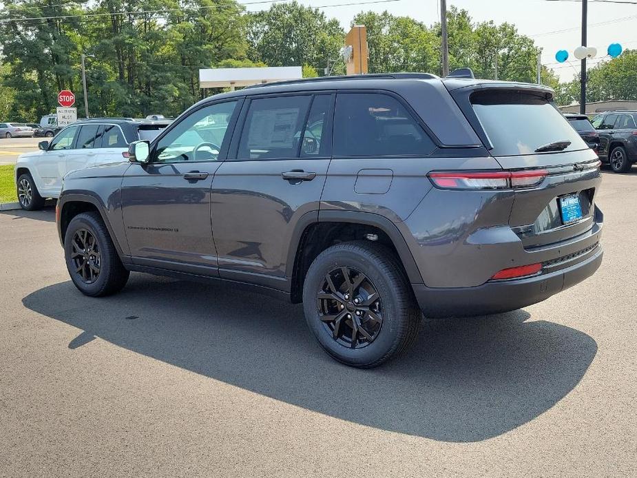 new 2024 Jeep Grand Cherokee car, priced at $45,640