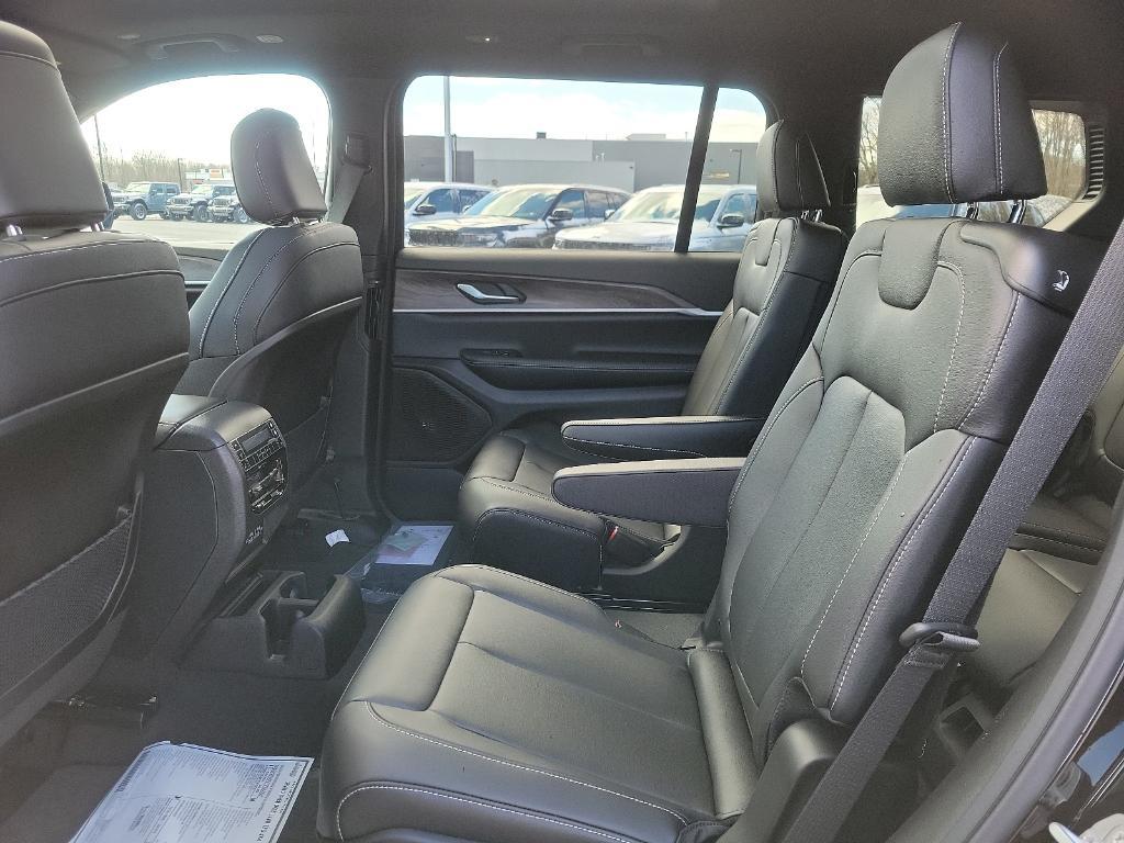 new 2024 Jeep Grand Cherokee L car, priced at $51,793