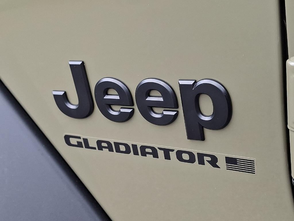 new 2025 Jeep Gladiator car, priced at $41,162