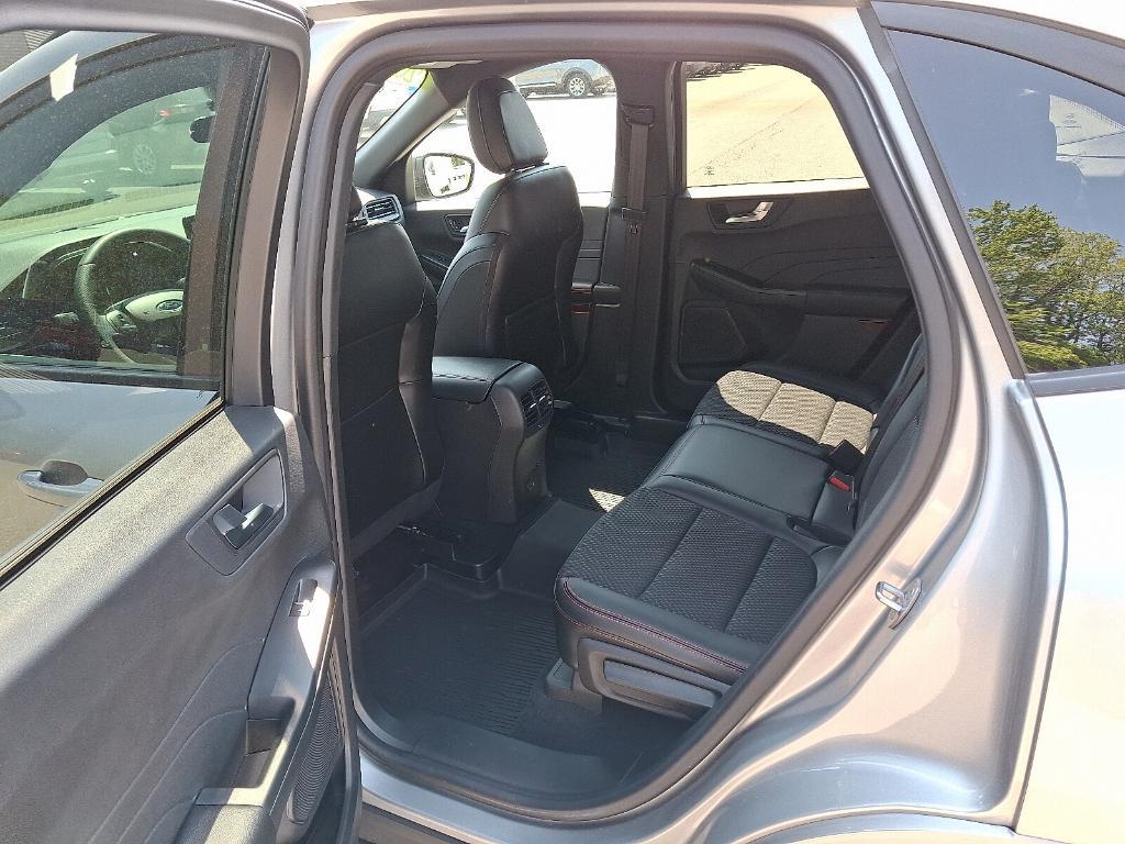 used 2023 Ford Escape car, priced at $25,762