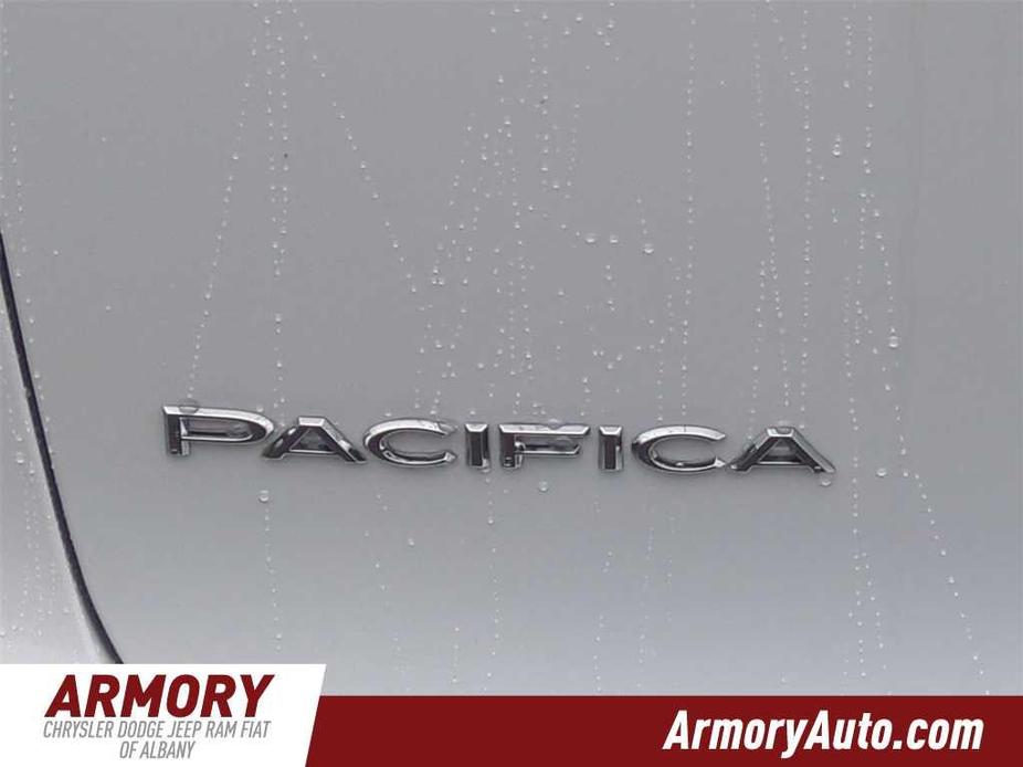 new 2024 Chrysler Pacifica car, priced at $46,679