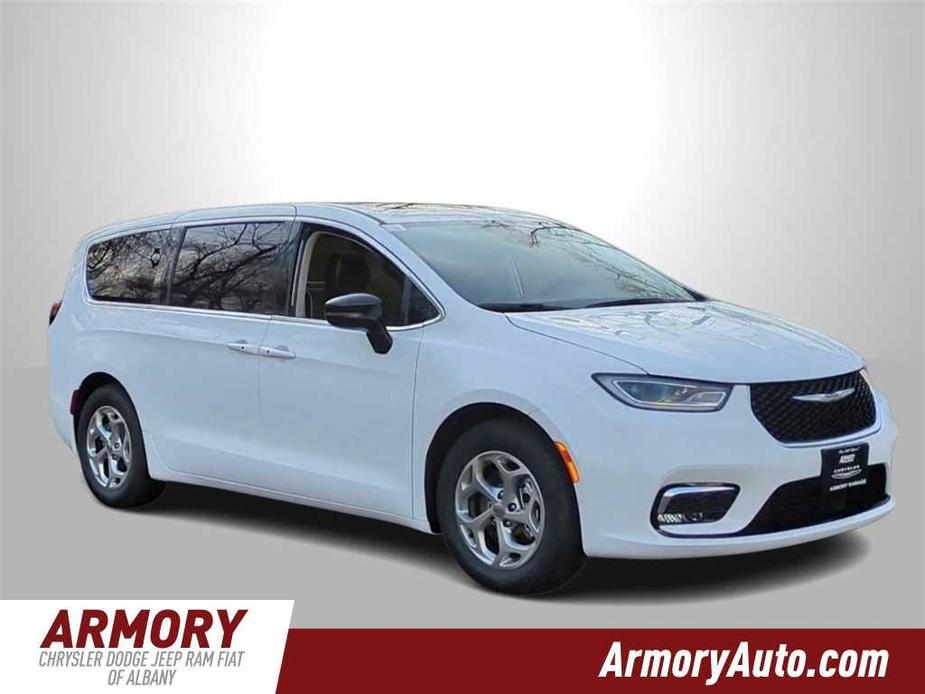 new 2024 Chrysler Pacifica car, priced at $46,679