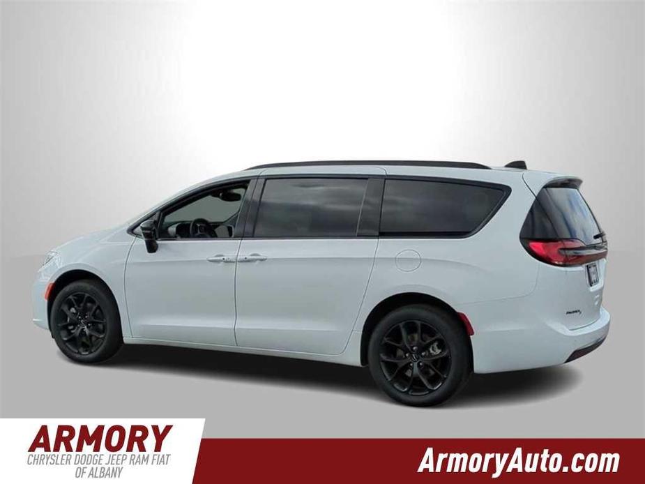 new 2024 Chrysler Pacifica car, priced at $51,887