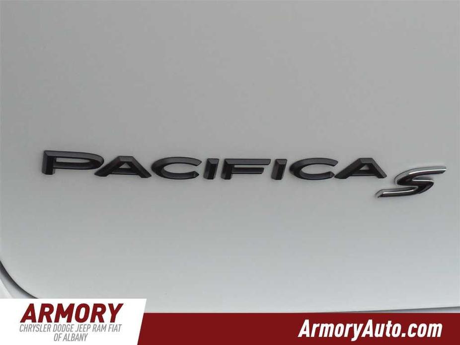 new 2024 Chrysler Pacifica car, priced at $51,887
