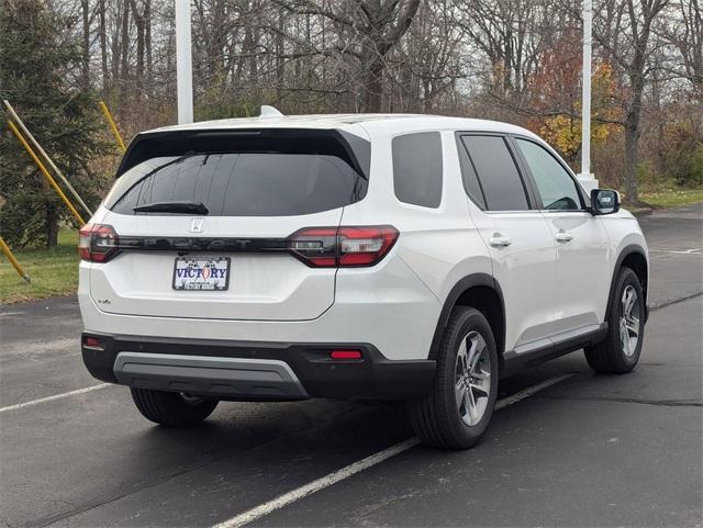 new 2025 Honda Pilot car, priced at $47,450