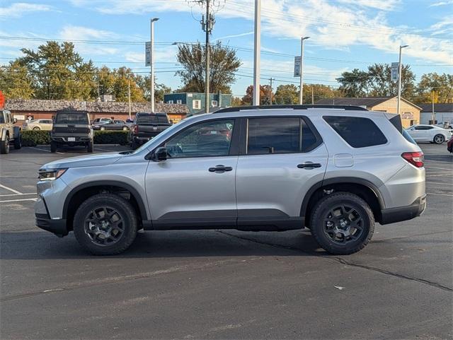 new 2025 Honda Pilot car, priced at $50,795