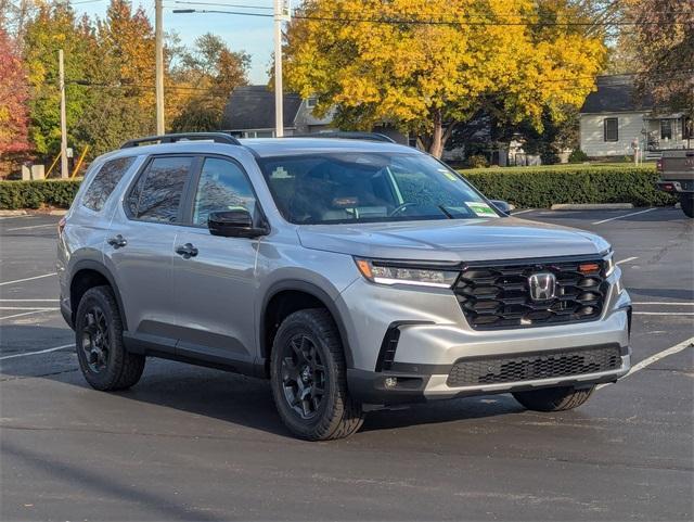 new 2025 Honda Pilot car, priced at $50,795