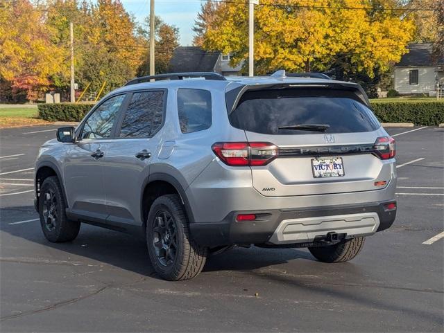 new 2025 Honda Pilot car, priced at $50,795