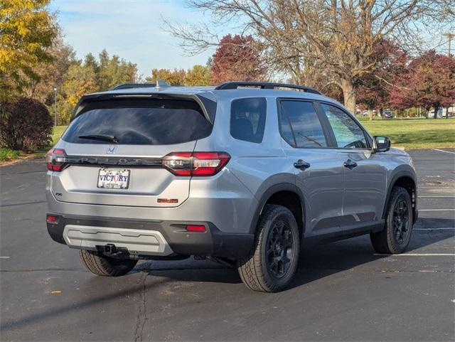 new 2025 Honda Pilot car, priced at $50,795