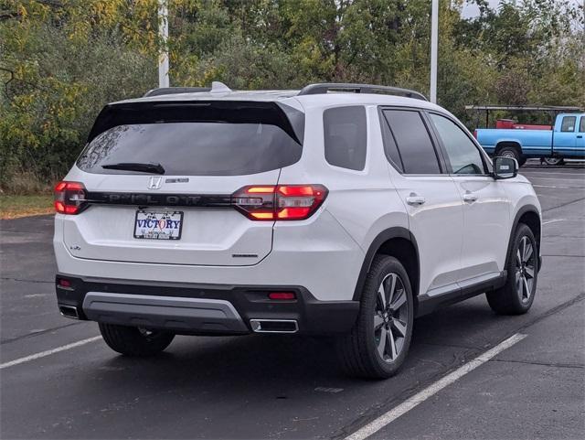 new 2025 Honda Pilot car, priced at $51,450