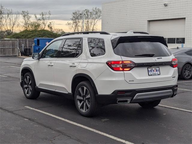 new 2025 Honda Pilot car, priced at $51,450