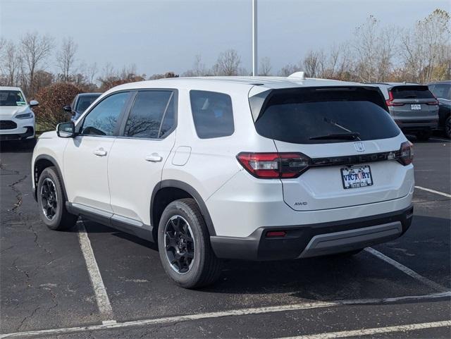 new 2025 Honda Pilot car, priced at $49,350