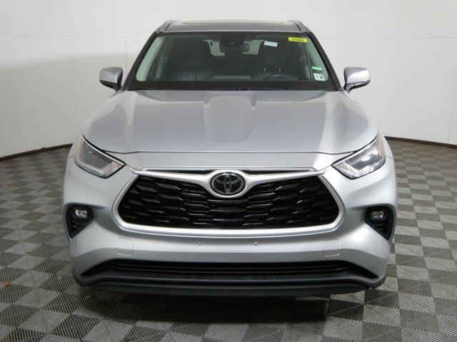 used 2021 Toyota Highlander car, priced at $35,163