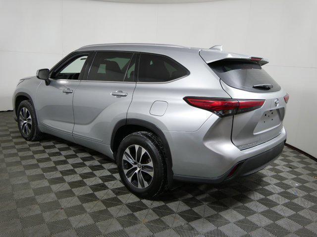 used 2021 Toyota Highlander car, priced at $35,163