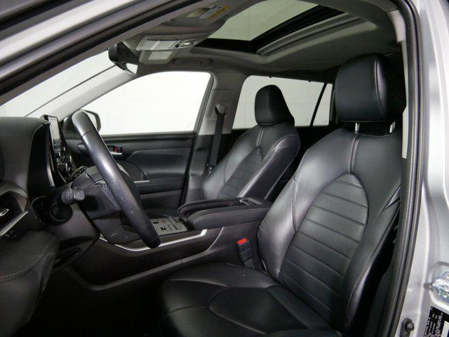 used 2021 Toyota Highlander car, priced at $35,163