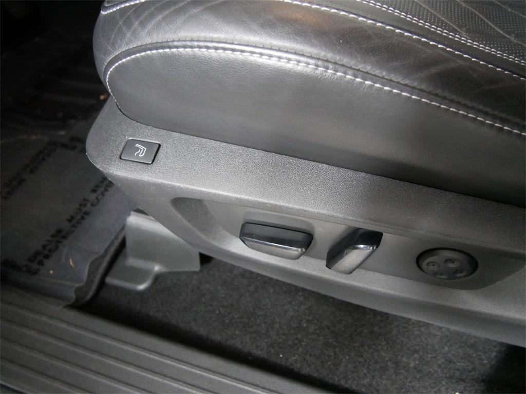 used 2022 INFINITI QX60 car, priced at $40,000
