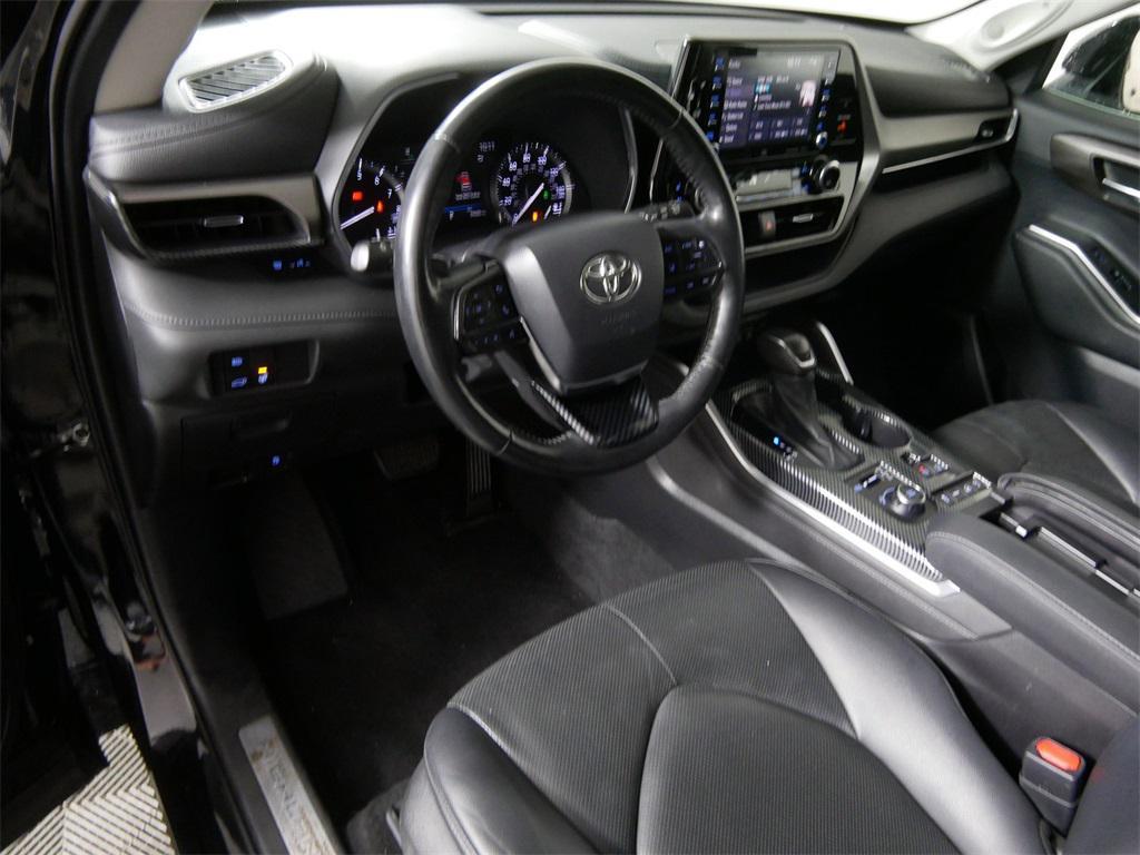 used 2021 Toyota Highlander car, priced at $37,842
