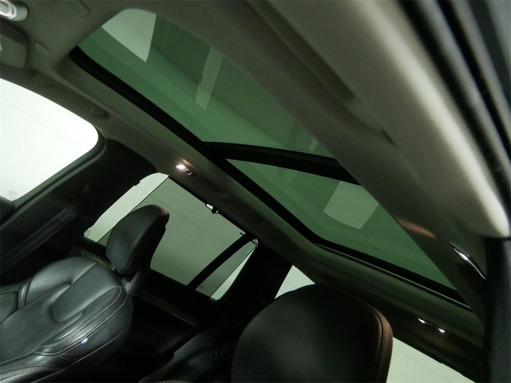 used 2021 Volvo XC90 car, priced at $28,290