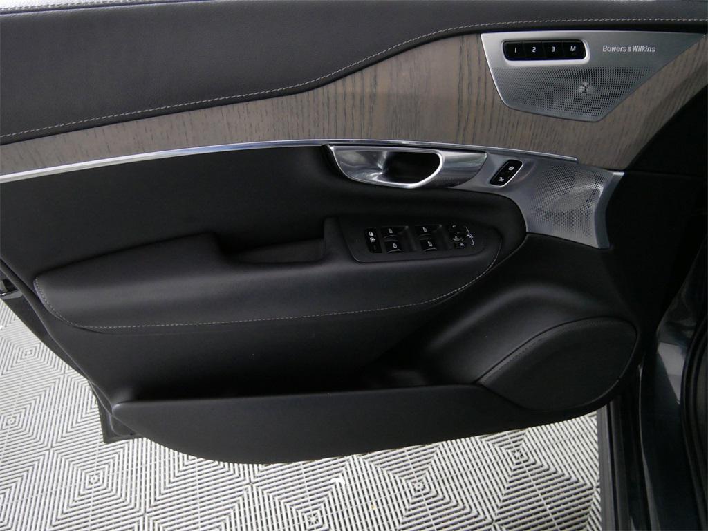 used 2021 Volvo XC90 car, priced at $28,290