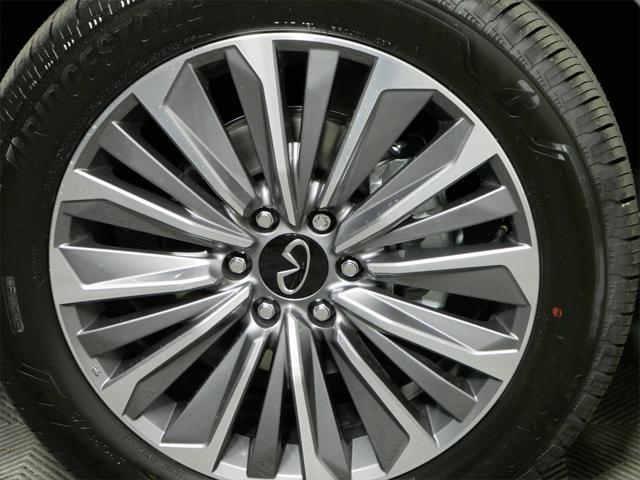 new 2025 INFINITI QX80 car, priced at $102,640