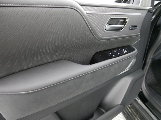 new 2025 INFINITI QX80 car, priced at $112,590