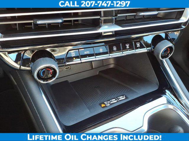 new 2026 Chevrolet Traverse car, priced at $53,520